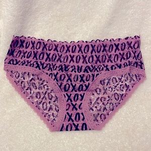 VICTORIA’S SECRET Lace Panty
Brand New!
Size: S
Lost the Tag, but never wear. :(